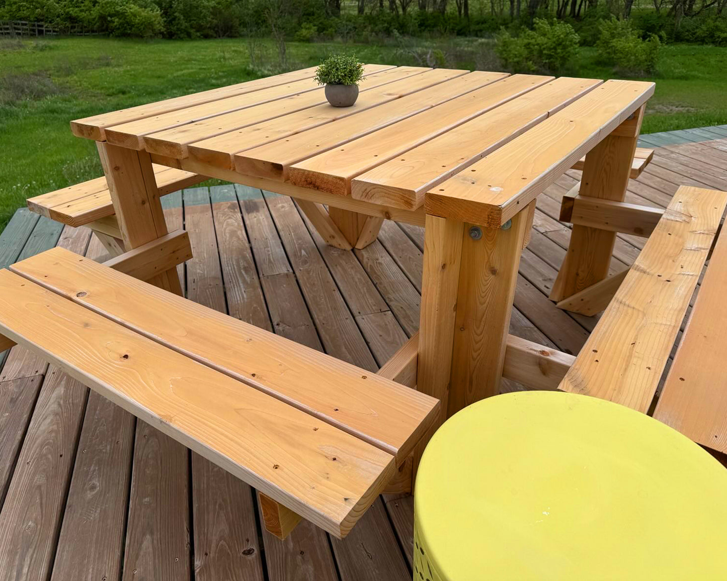 Picnic Perfect: Your New Favorite Outdoor Table